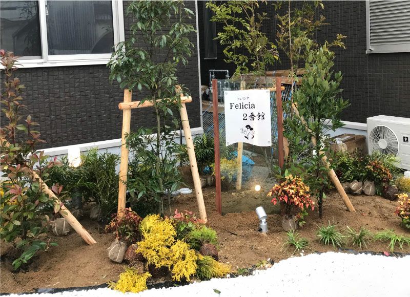 おしゃれな自立看板製作 おしゃれな自立表札デザイン